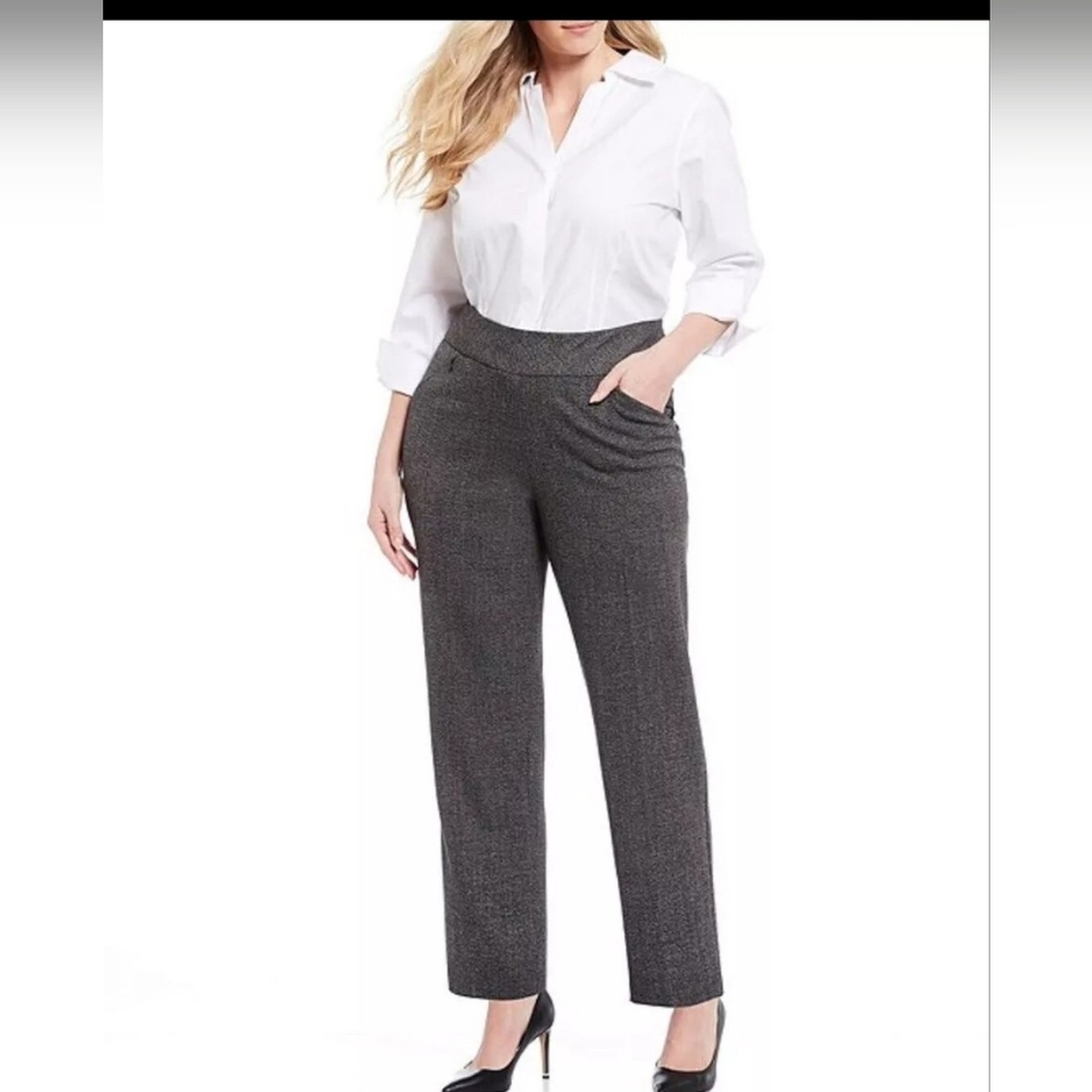 Investments Women's Classic Cropped Slacks